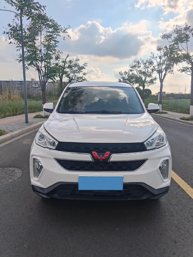 2018 WuLing HongGuang S3 1.5L 112HP L4 6MT,autocango,china used car exporter,china ev exporter,chinese used car exporter,chinese used ev exporter