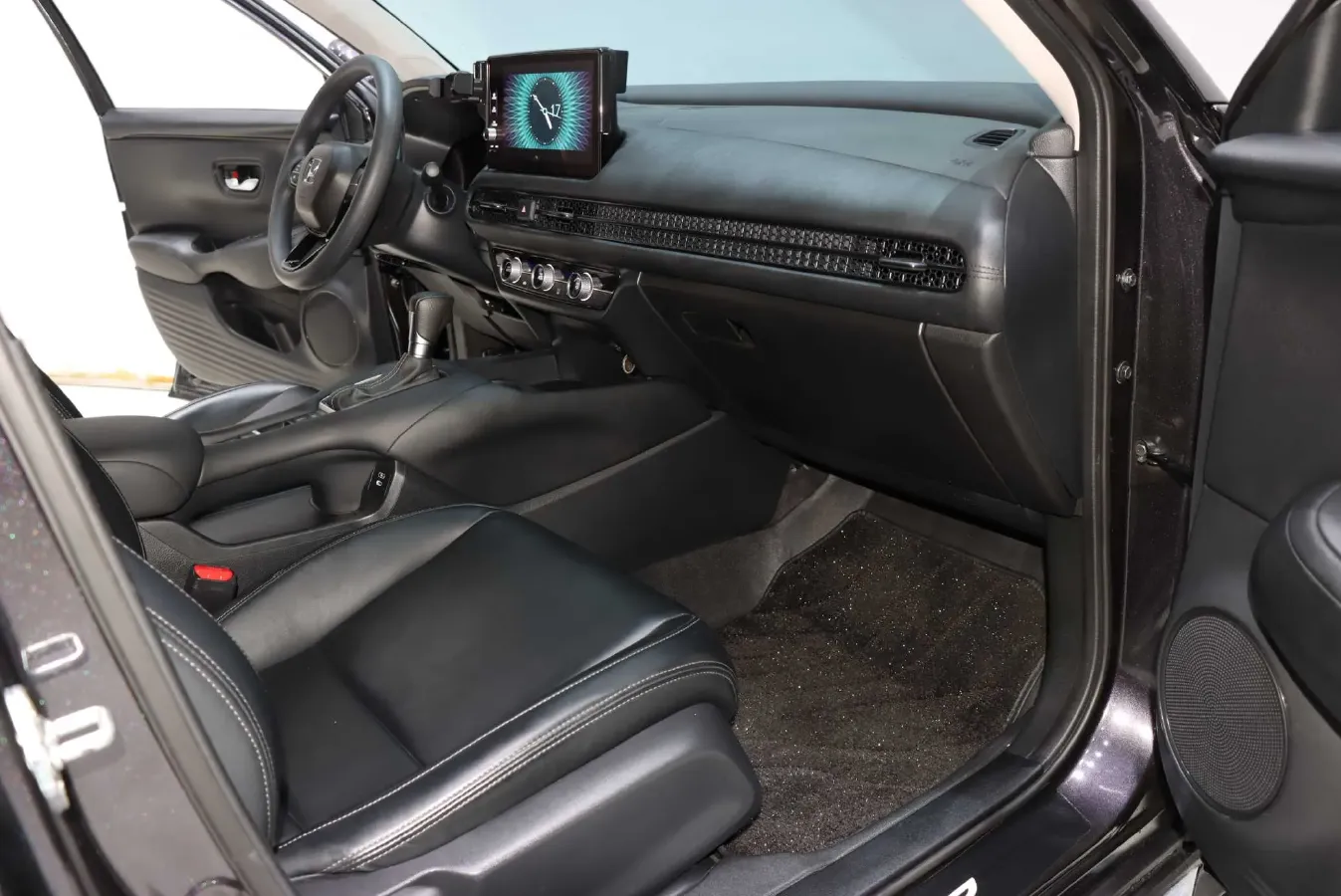 2022 Honda ZR-V 1.5T 182HP L4 CVT,autocango,china used car exporter,china ev exporter,chinese used car exporter,chinese used ev exporter