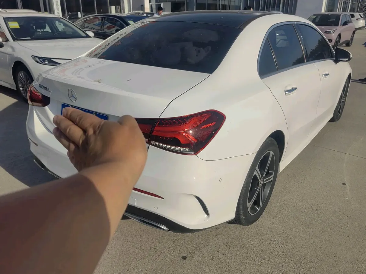 2022 Mercedes-Benz A Class 1.3T 163HP L4 7DCT,autocango,china used car exporter,china ev exporter,chinese used car exporter,chinese used ev exporter