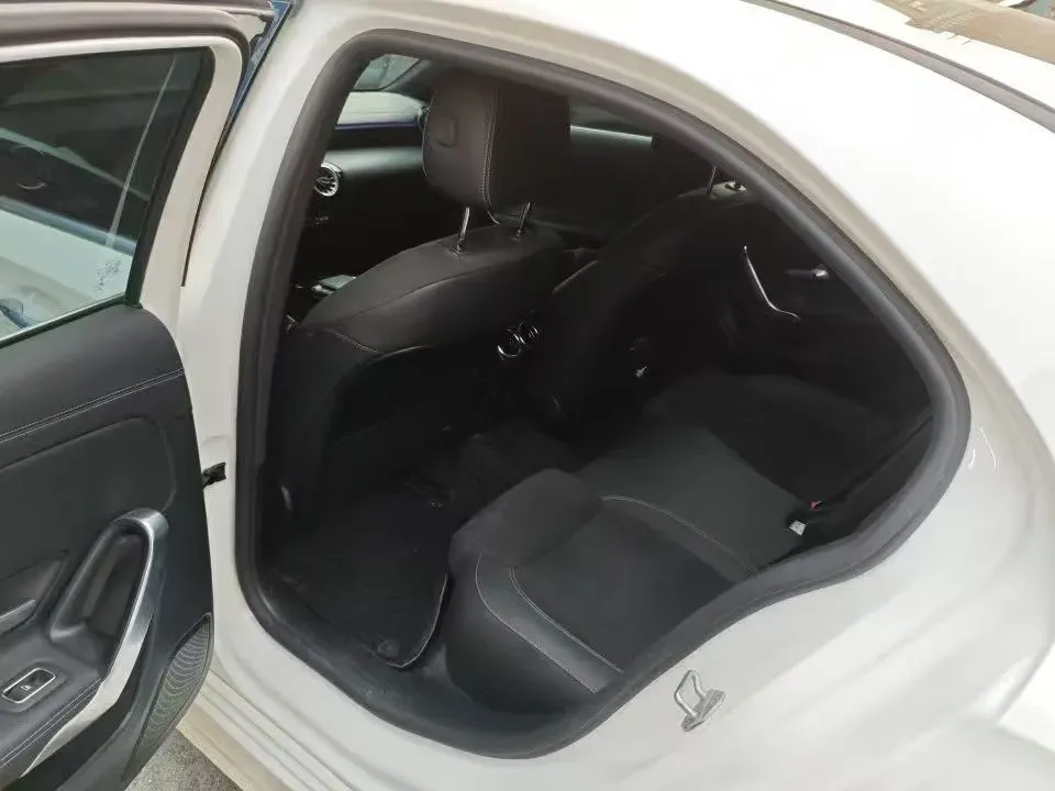 2022 Mercedes-Benz A Class 1.3T 163HP L4 7DCT,autocango,china used car exporter,china ev exporter,chinese used car exporter,chinese used ev exporter