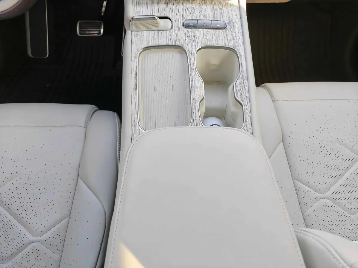 2021 Volkswagen ID.6 Crozz BEV 84.8KWH,autocango,china used car exporter,china ev exporter,chinese used car exporter,chinese used ev exporter