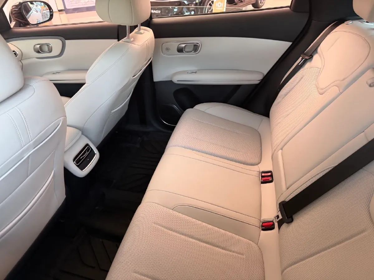 2026 Ruichi Auto EC75 BEV,autocango,china used car exporter,china ev exporter,chinese used car exporter,chinese used ev exporter