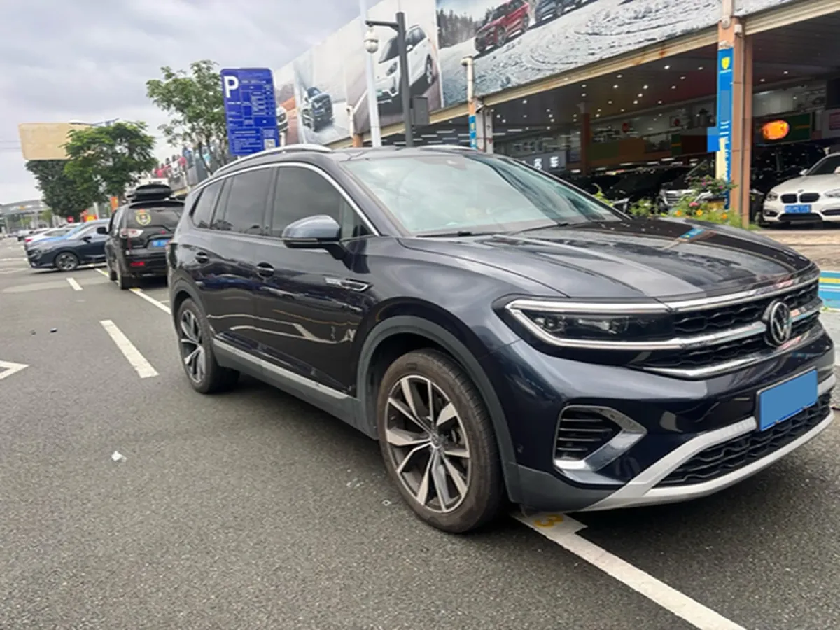 2022 Volkswagen Talagon 2.5T 299HP V6 7DCT,autocango,china used car exporter,china ev exporter,chinese used car exporter,chinese used ev exporter