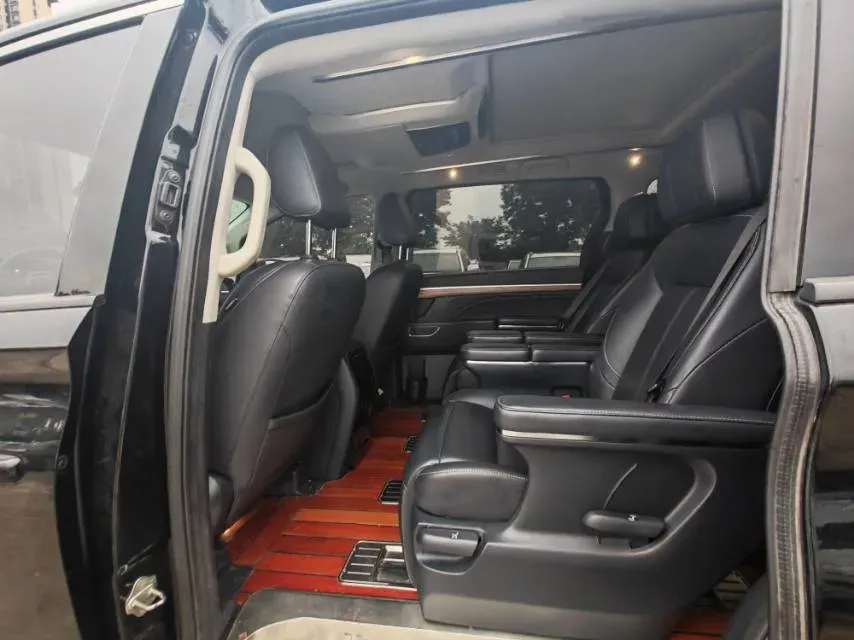 2021 GAC Trumpchi M8 2.0T 252HP L4 8AT,autocango,china used car exporter,china ev exporter,chinese used car exporter,chinese used ev exporter