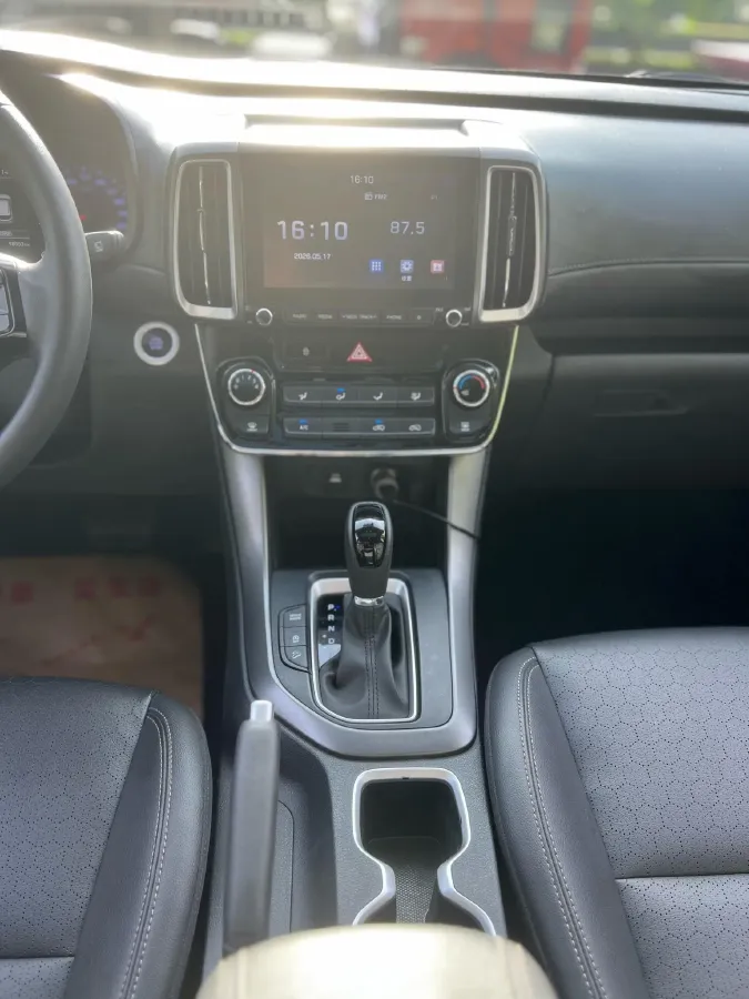 2018 Hyundai ix35 2.0L 160HP L4 6AT,autocango,china used car exporter,china ev exporter,chinese used car exporter,chinese used ev exporter