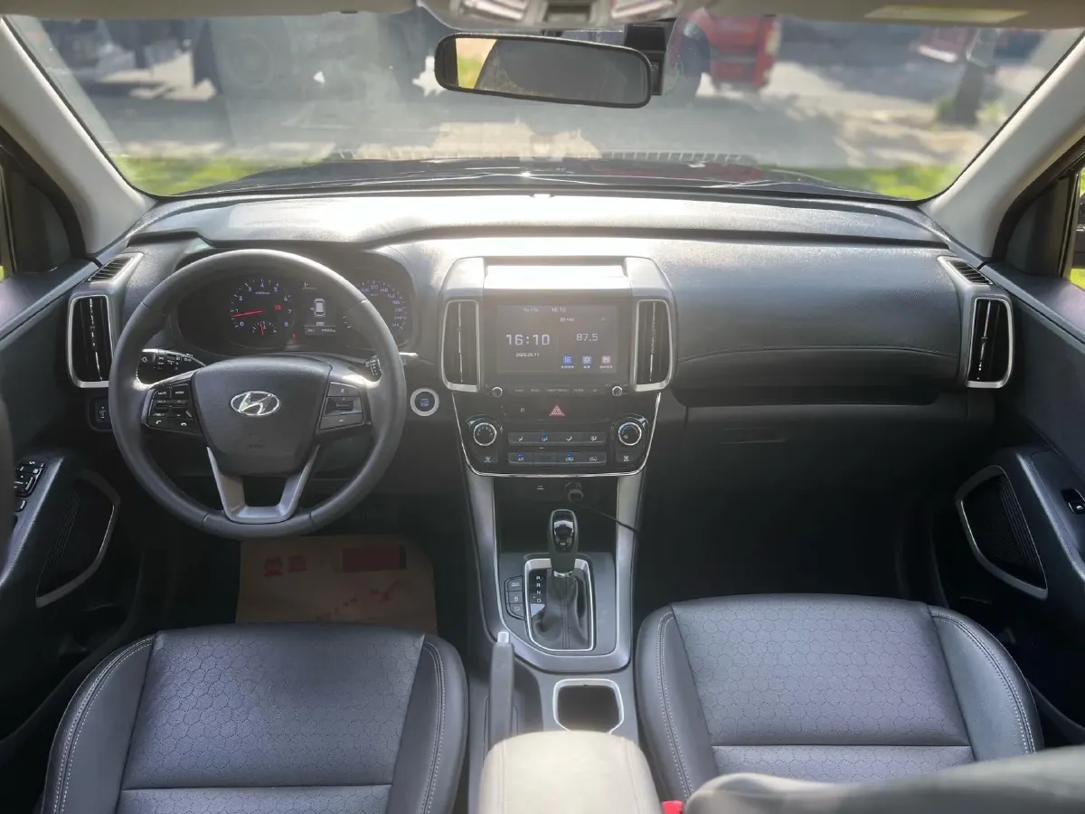 2018 Hyundai ix35 2.0L 160HP L4 6AT,autocango,china used car exporter,china ev exporter,chinese used car exporter,chinese used ev exporter