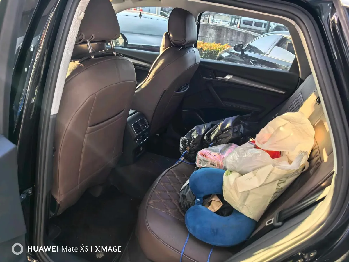 2022 Audi Q5L 2.0T 190HP L4 7DCT,autocango,china used car exporter,china ev exporter,chinese used car exporter,chinese used ev exporter