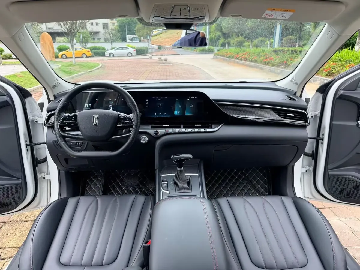 2022 Bestune T55 1.5T 169HP L4 7DCT,autocango,china used car exporter,china ev exporter,chinese used car exporter,chinese used ev exporter