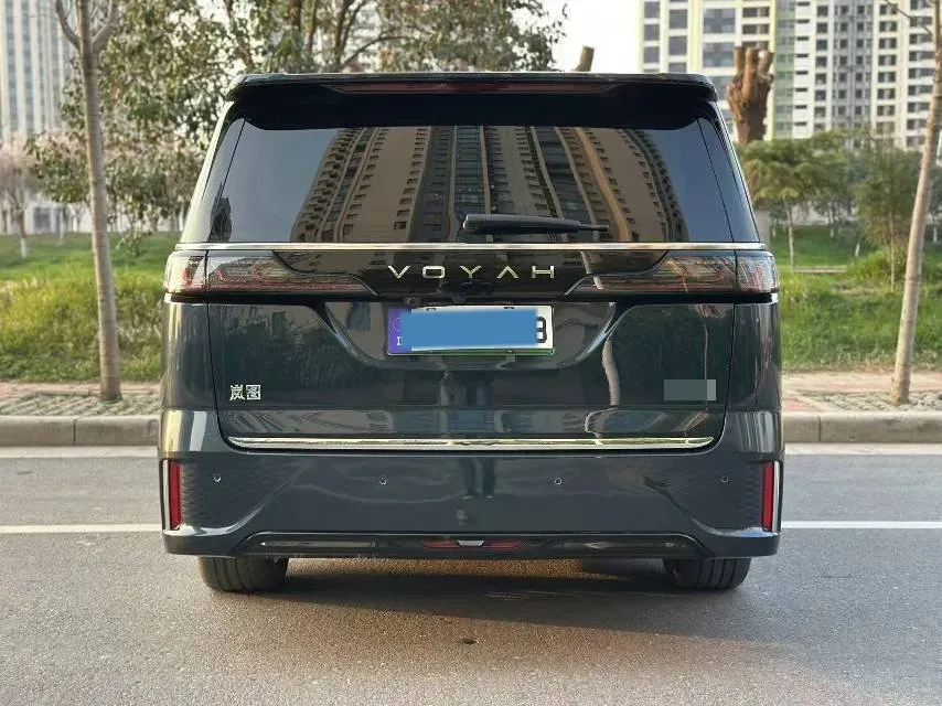 2025 Voyah Dream BEV 108.7KWH,autocango,china used car exporter,china ev exporter,chinese used car exporter,chinese used ev exporter