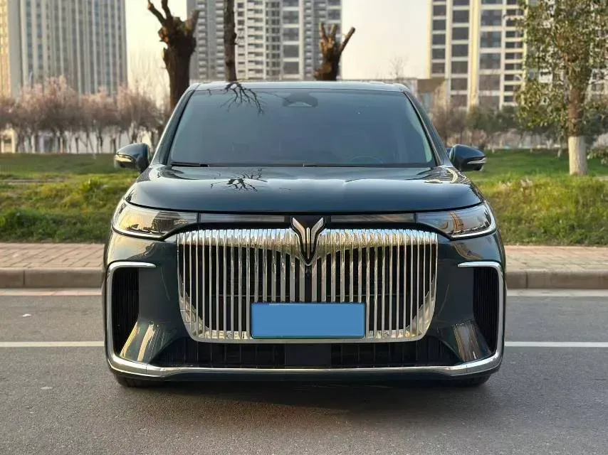 2025 Voyah Dream BEV 108.7KWH,autocango,china used car exporter,china ev exporter,chinese used car exporter,chinese used ev exporter