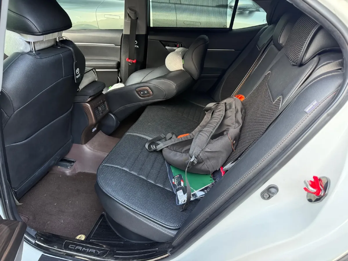 2023 Toyota Camry 2.5L 178HP L4 E-CVT Hybrid,autocango,china used car exporter,china ev exporter,chinese used car exporter,chinese used ev exporter