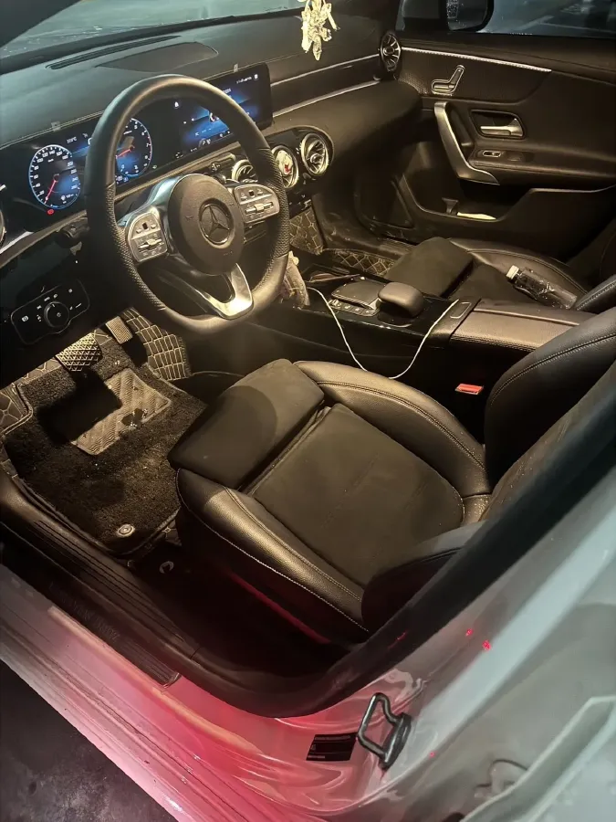 2021 Mercedes-Benz A Class 1.3T 163HP L4 7DCT,autocango,china used car exporter,china ev exporter,chinese used car exporter,chinese used ev exporter