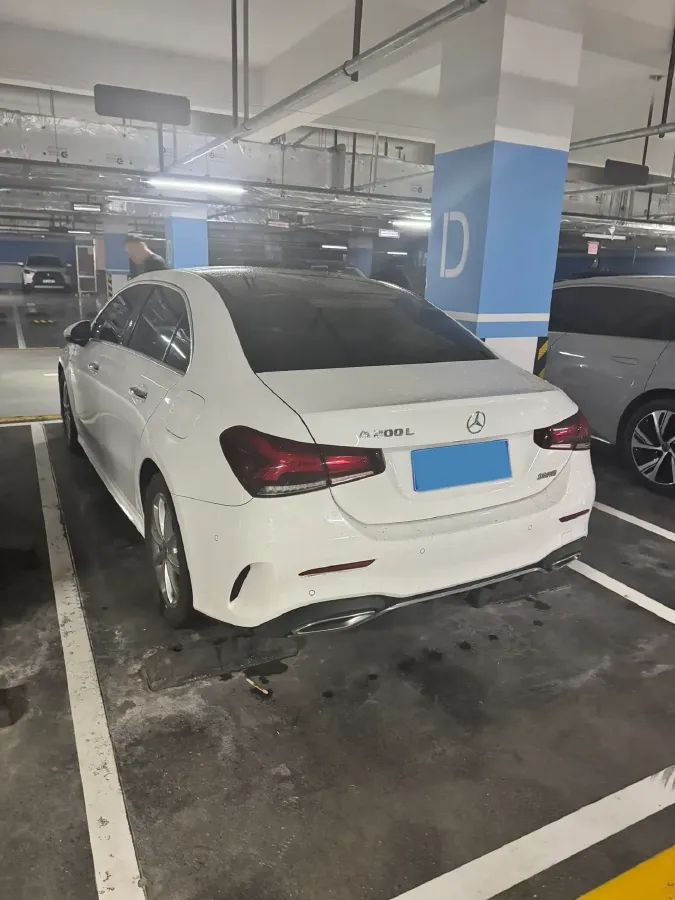 2021 Mercedes-Benz A Class 1.3T 163HP L4 7DCT,autocango,china used car exporter,china ev exporter,chinese used car exporter,chinese used ev exporter