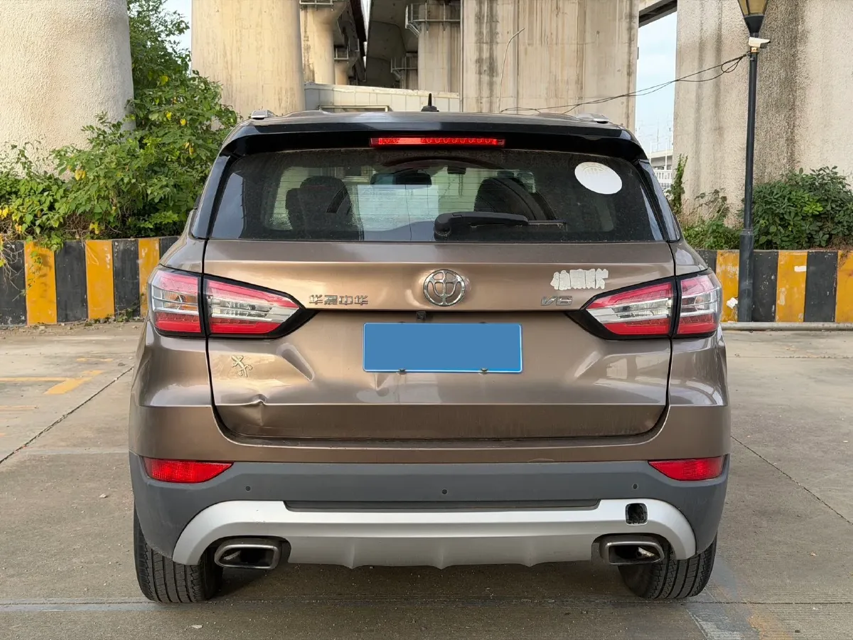 2018 Brilliance Auto V6 1.5T 150HP L4 6MT,autocango,china used car exporter,china ev exporter,chinese used car exporter,chinese used ev exporter