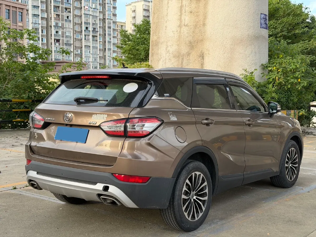 2018 Brilliance Auto V6 1.5T 150HP L4 6MT,autocango,china used car exporter,china ev exporter,chinese used car exporter,chinese used ev exporter