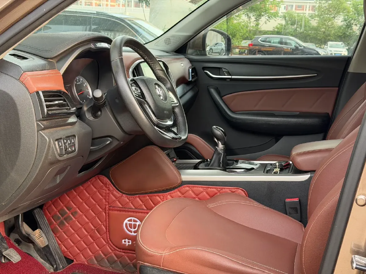 2018 Brilliance Auto V6 1.5T 150HP L4 6MT,autocango,china used car exporter,china ev exporter,chinese used car exporter,chinese used ev exporter