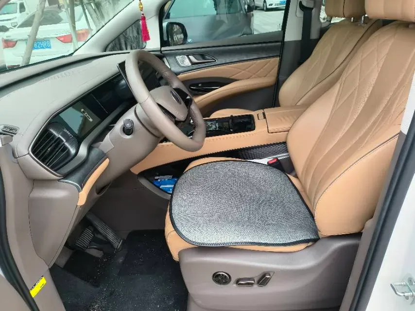 2022 HongQi HS7 3.0T 337HP V6 8AT,autocango,china used car exporter,china ev exporter,chinese used car exporter,chinese used ev exporter