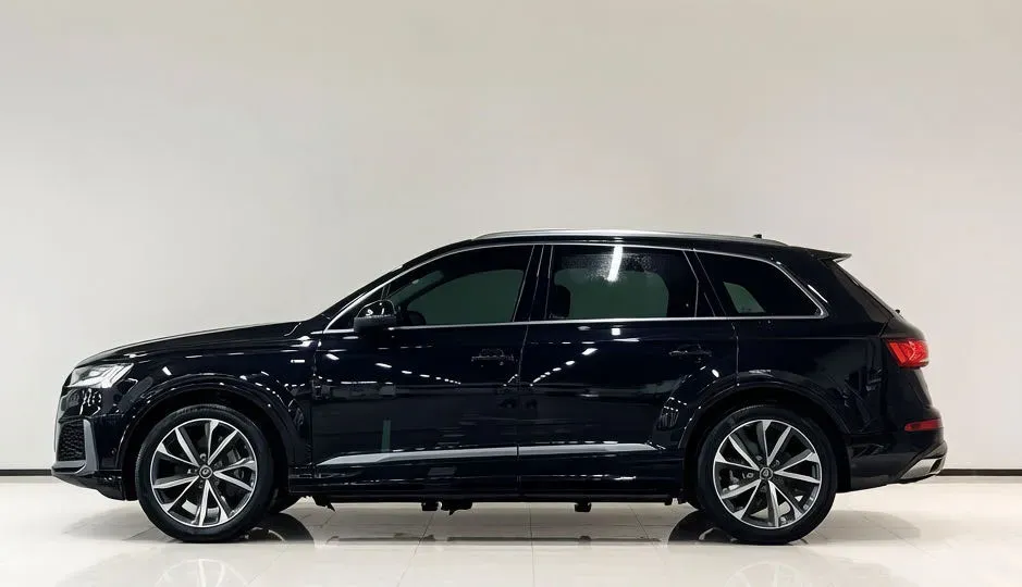 2021 Audi Q7 3.0T 340HP V6 8AT,autocango,china used car exporter,china ev exporter,chinese used car exporter,chinese used ev exporter
