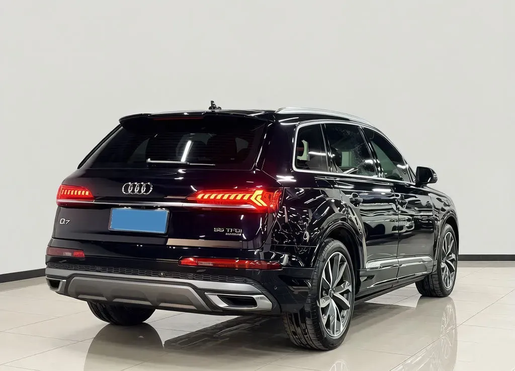 2021 Audi Q7 3.0T 340HP V6 8AT,autocango,china used car exporter,china ev exporter,chinese used car exporter,chinese used ev exporter