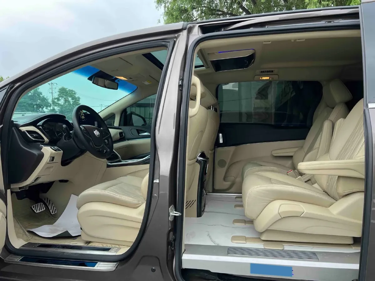 2023 Buick GL8 2.0T 237HP L4 9AT,autocango,china used car exporter,china ev exporter,chinese used car exporter,chinese used ev exporter