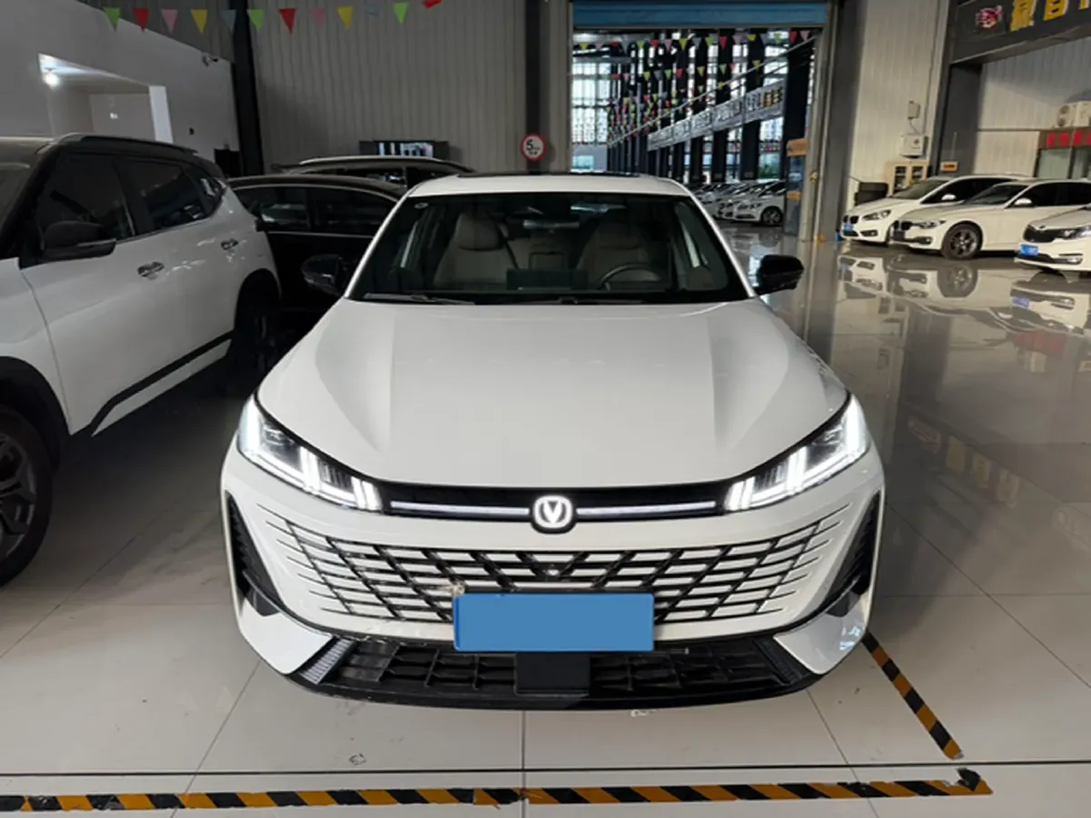 2026 ChangAn Eado 1.5T 192HP L4 7DCT,autocango,china used car exporter,china ev exporter,chinese used car exporter,chinese used ev exporter