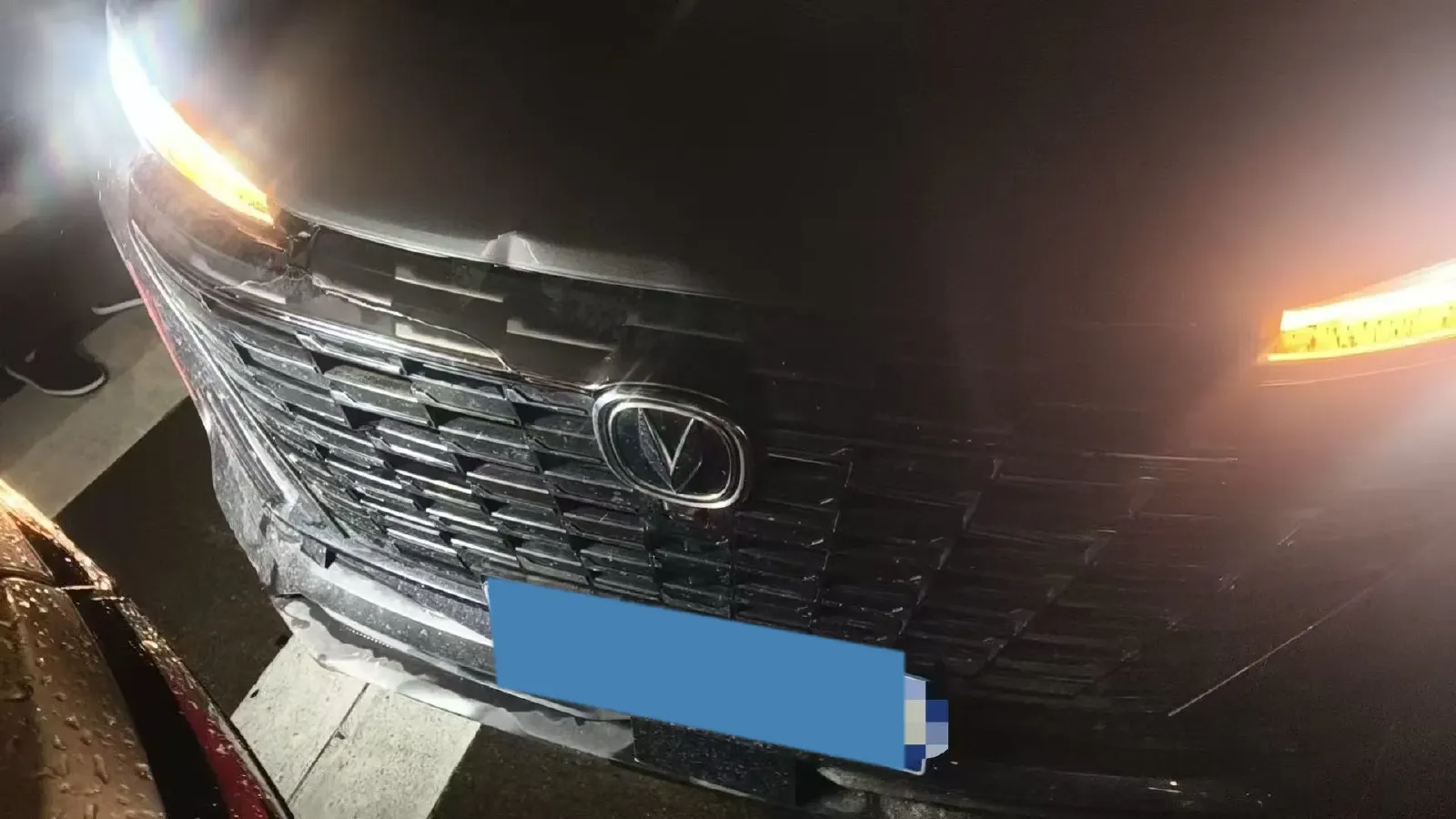 2022 ChangAn Oshan X7 Plus 1.5T 188HP L4 7DCT,autocango,china used car exporter,china ev exporter,chinese used car exporter,chinese used ev exporter