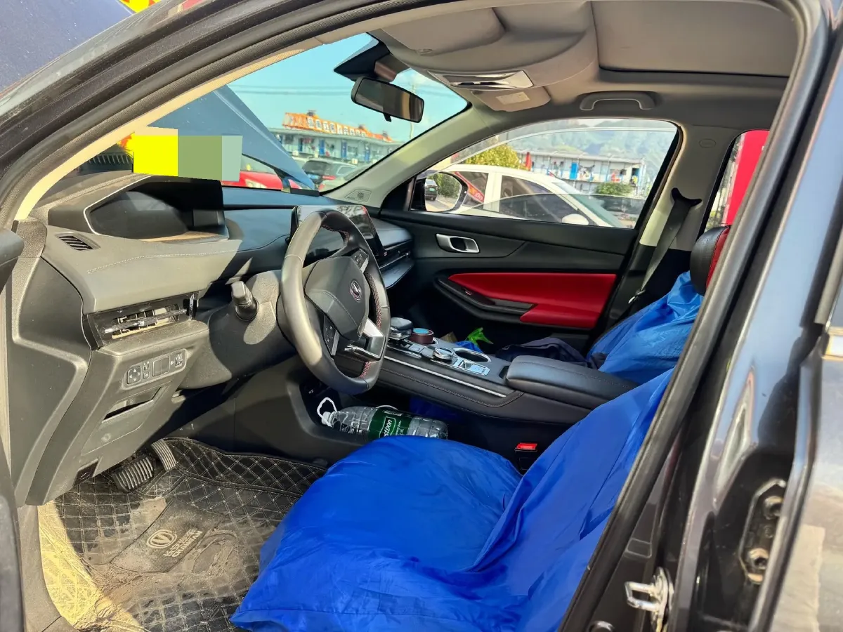2022 ChangAn Oshan X7 Plus 1.5T 188HP L4 7DCT,autocango,china used car exporter,china ev exporter,chinese used car exporter,chinese used ev exporter