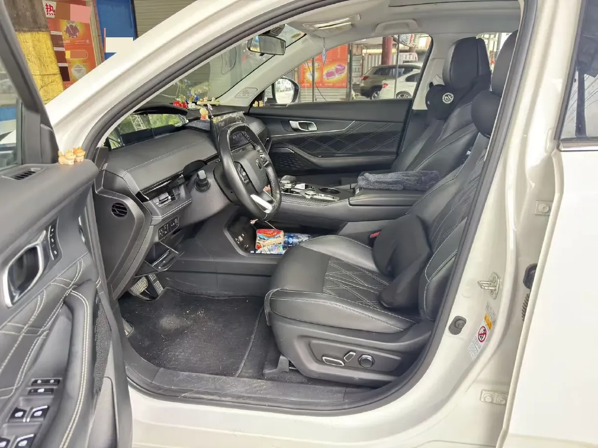 2024 ChangAn UNI-K 2.0T 233HP L4 8AT,autocango,china used car exporter,china ev exporter,chinese used car exporter,chinese used ev exporter