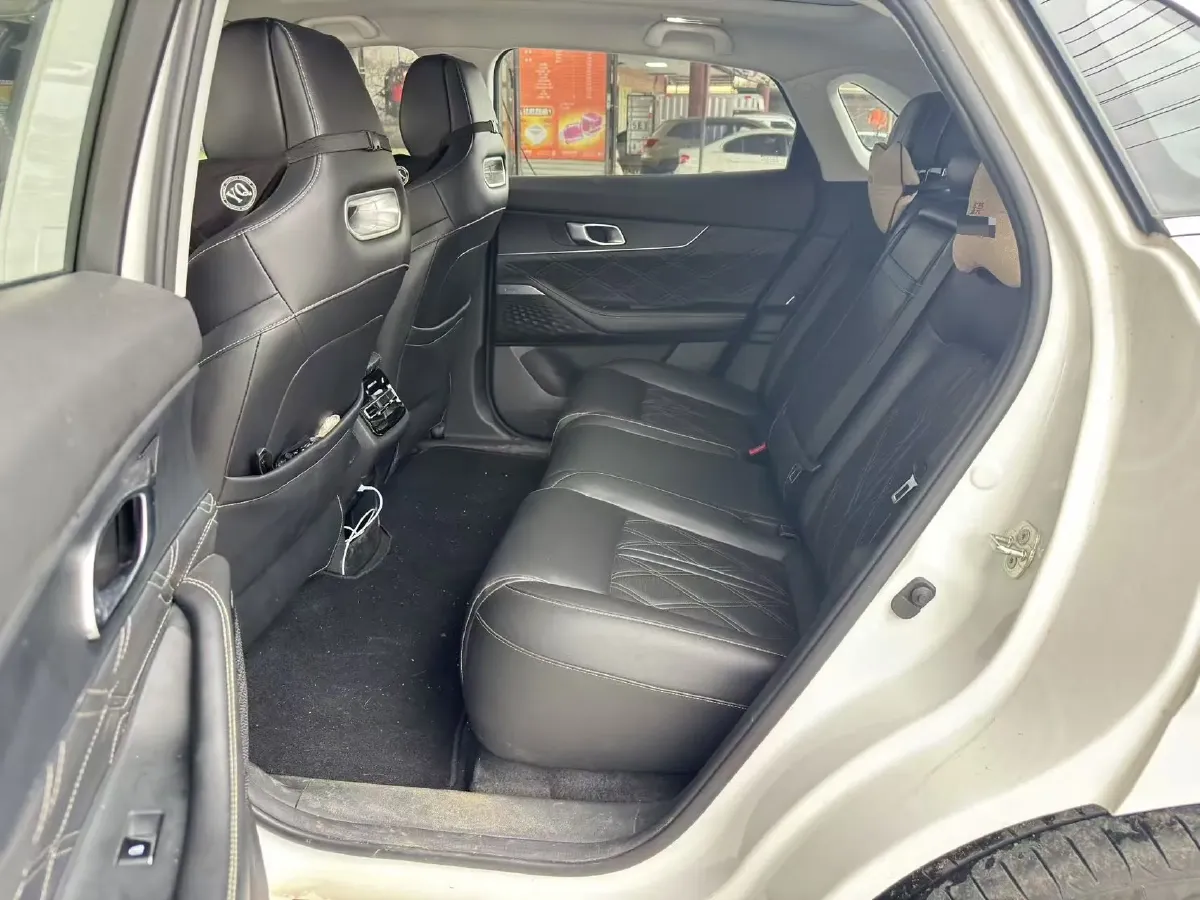 2024 ChangAn UNI-K 2.0T 233HP L4 8AT,autocango,china used car exporter,china ev exporter,chinese used car exporter,chinese used ev exporter