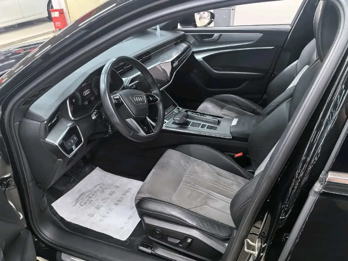 2021 Audi A6L 2.0T 190HP L4 7DCT,autocango,china used car exporter,china ev exporter,chinese used car exporter,chinese used ev exporter