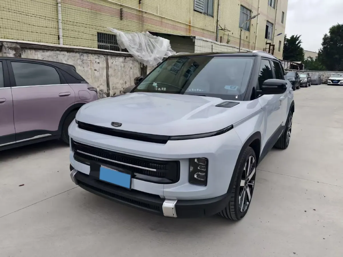 2023 Geely ICON 1.5T 181HP L4 7DCT,autocango,china used car exporter,china ev exporter,chinese used car exporter,chinese used ev exporter