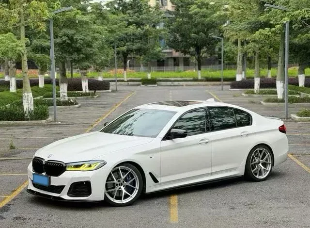 2020 BMW 5 Series 3.0T 340HP L6 8AT,autocango,china used car exporter,china ev exporter,chinese used car exporter,chinese used ev exporter