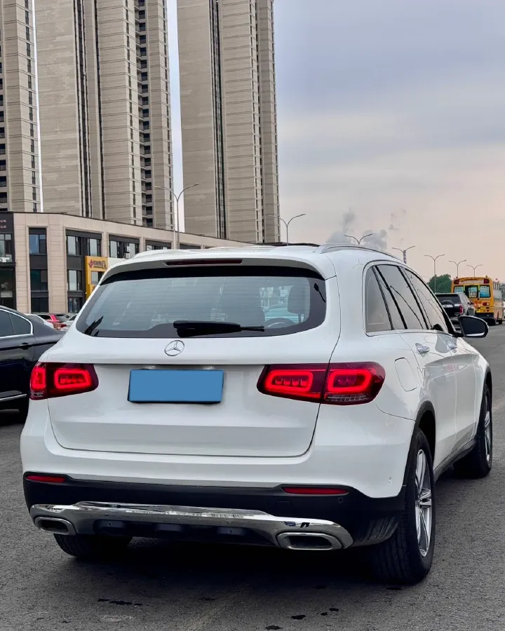2021 Mercedes-Benz GLC Class 2.0T 197HP L4 9AT,autocango,china used car exporter,china ev exporter,chinese used car exporter,chinese used ev exporter