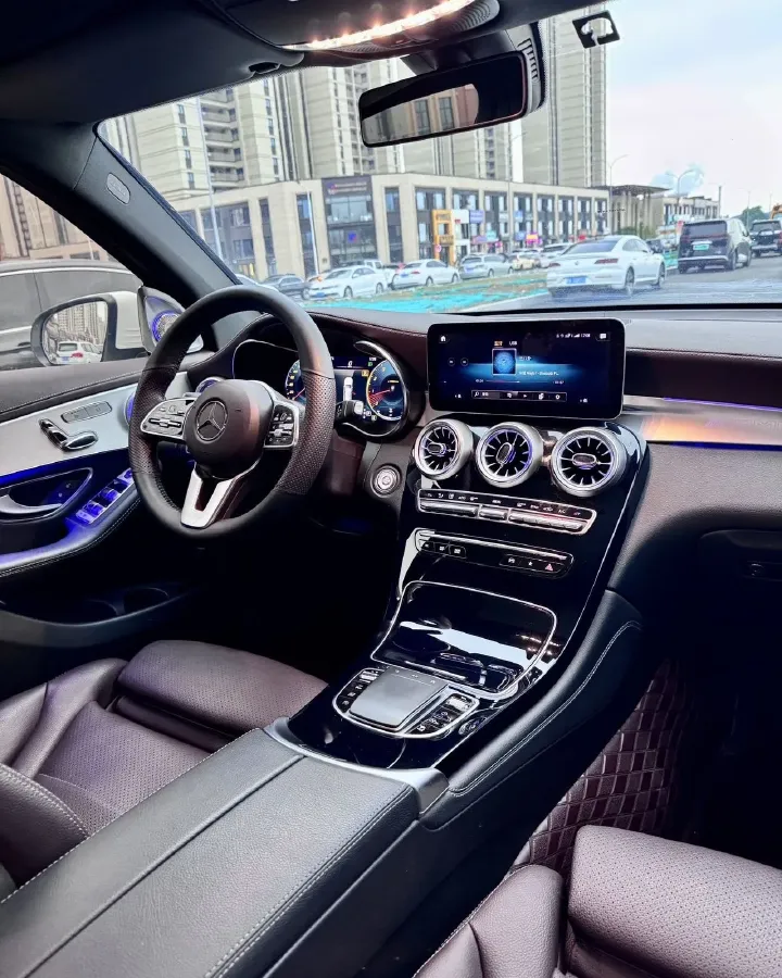 2021 Mercedes-Benz GLC Class 2.0T 197HP L4 9AT,autocango,china used car exporter,china ev exporter,chinese used car exporter,chinese used ev exporter