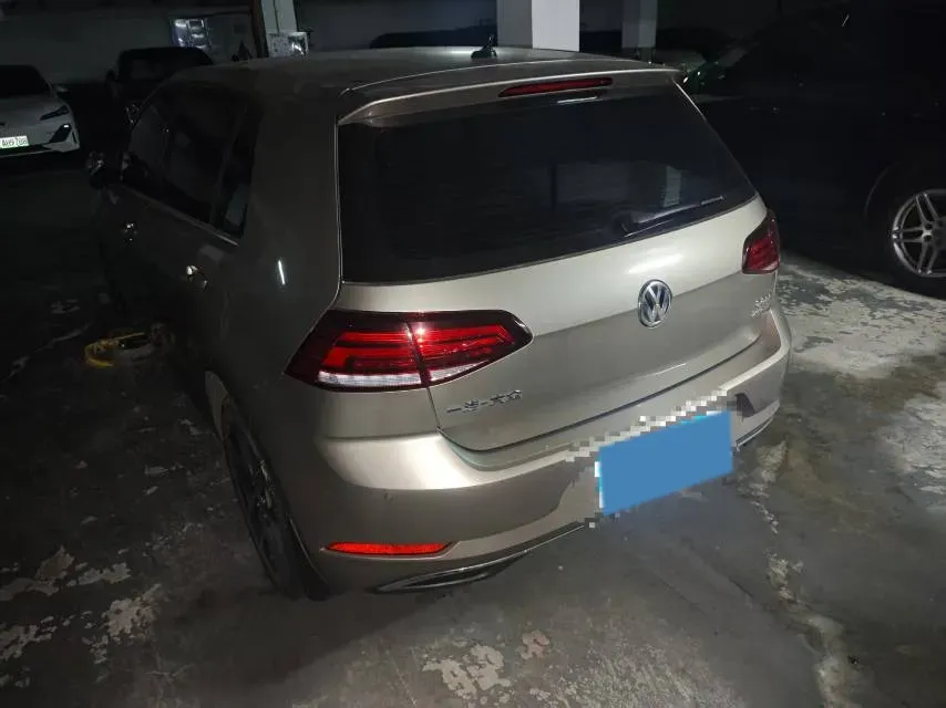 2020 Volkswagen Golf 1.2T 116HP L4 7DCT,autocango,china used car exporter,china ev exporter,chinese used car exporter,chinese used ev exporter