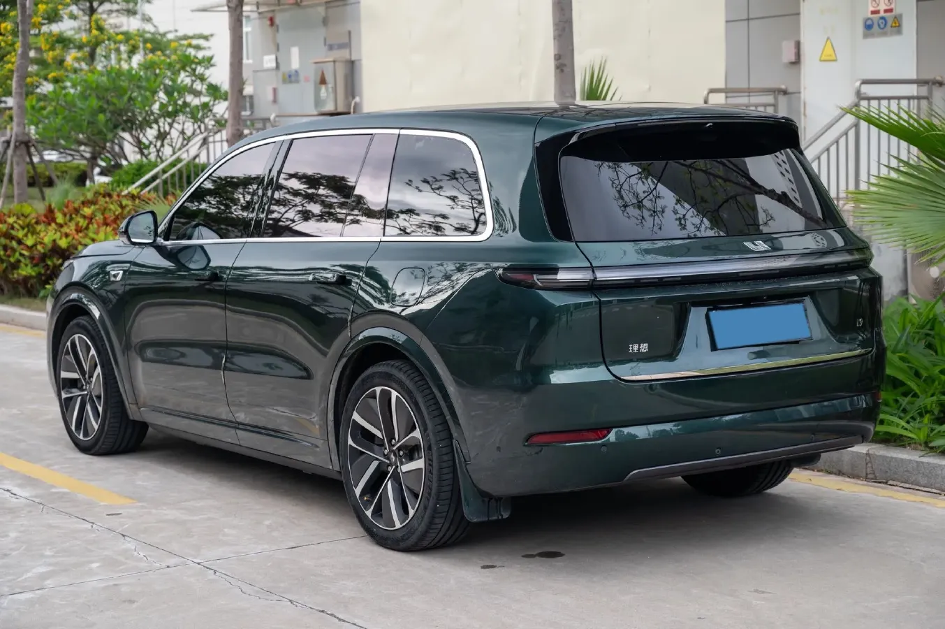 2022 Li L9 Range Extended 154HP REEV 42.6KWH,autocango,china used car exporter,china ev exporter,chinese used car exporter,chinese used ev exporter
