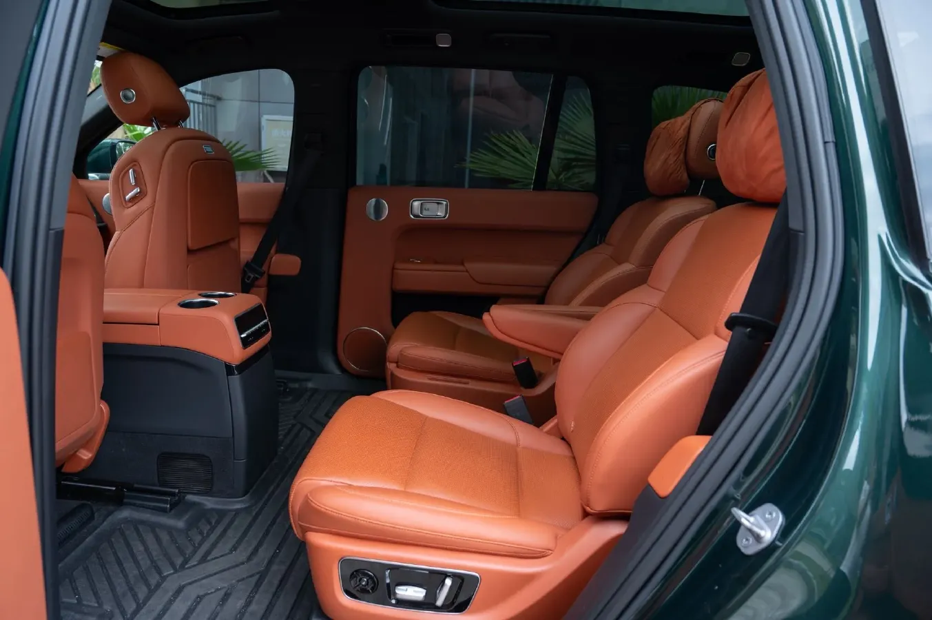 2022 Li L9 Range Extended 154HP REEV 42.6KWH,autocango,china used car exporter,china ev exporter,chinese used car exporter,chinese used ev exporter