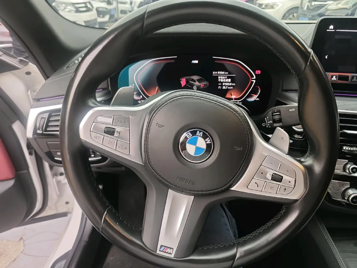 2023 BMW 5 Series 2.0T 245HP L4 8AT,autocango,china used car exporter,china ev exporter,chinese used car exporter,chinese used ev exporter