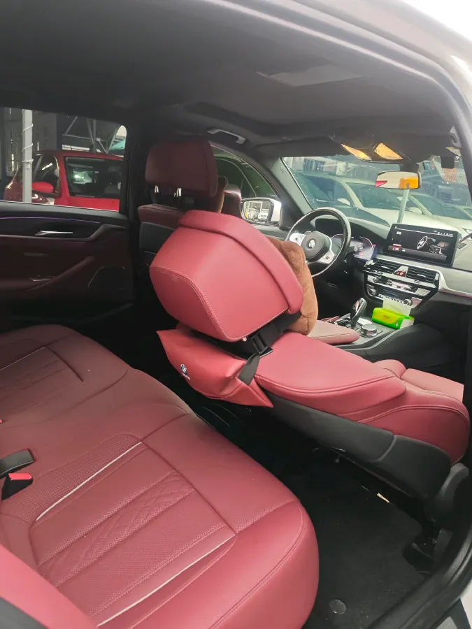 2023 BMW 5 Series 2.0T 245HP L4 8AT,autocango,china used car exporter,china ev exporter,chinese used car exporter,chinese used ev exporter
