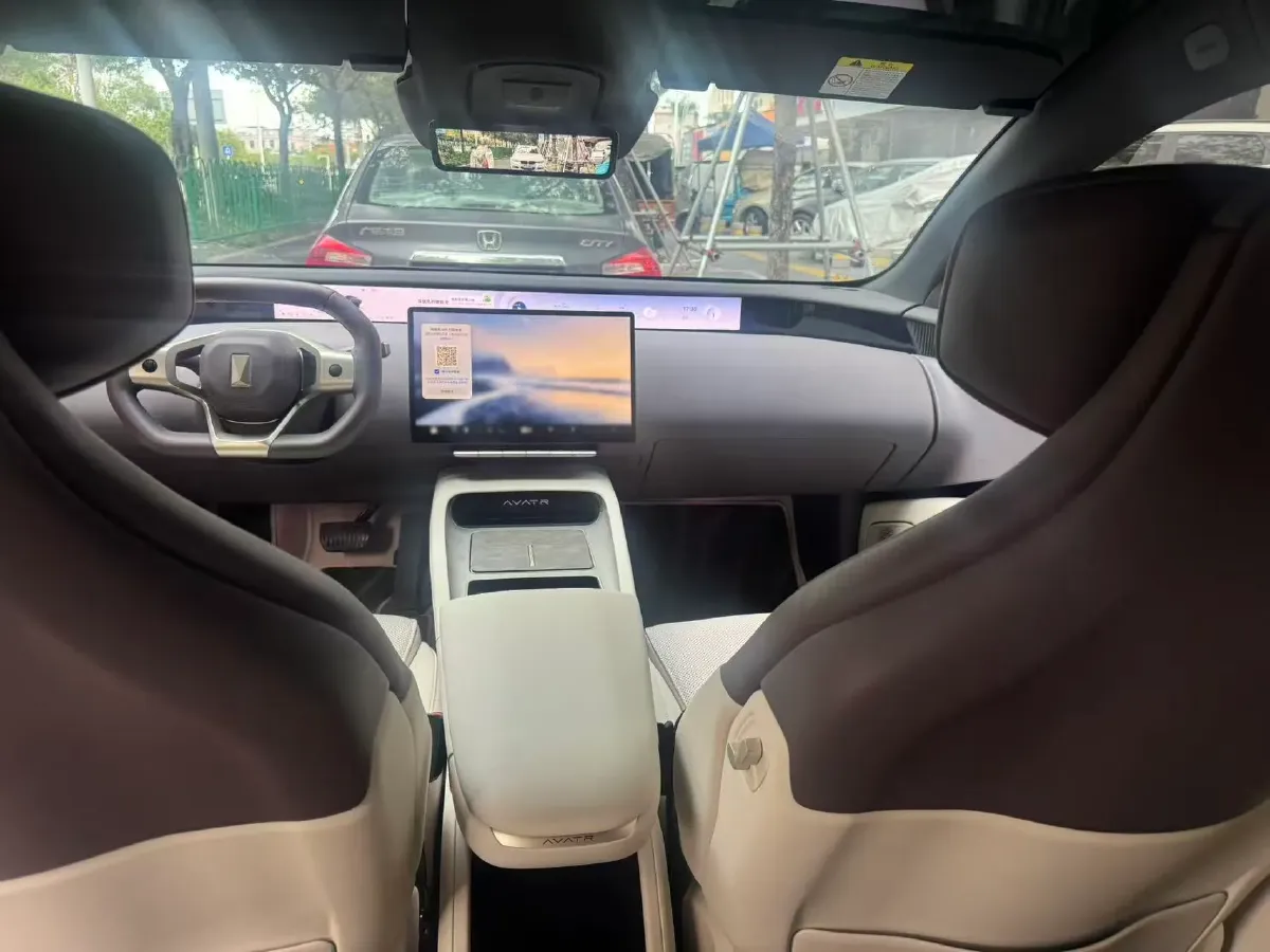 2025 Avatr 12 1.5T 156HP L4 REEV 39.05KWH,autocango,china used car exporter,china ev exporter,chinese used car exporter,chinese used ev exporter