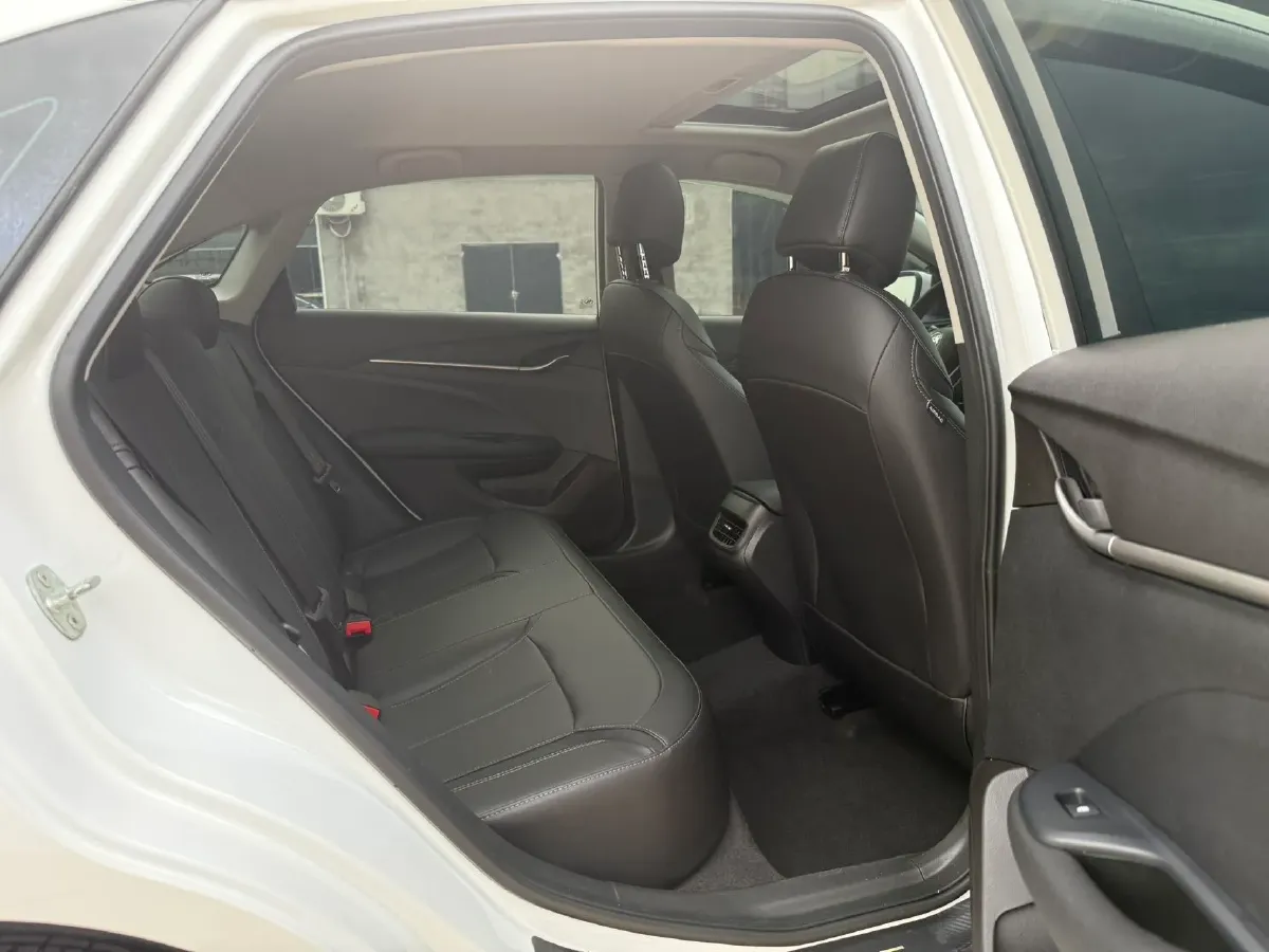 2021 Buick Excelle 1.5L 113HP L4 6AT,autocango,china used car exporter,china ev exporter,chinese used car exporter,chinese used ev exporter