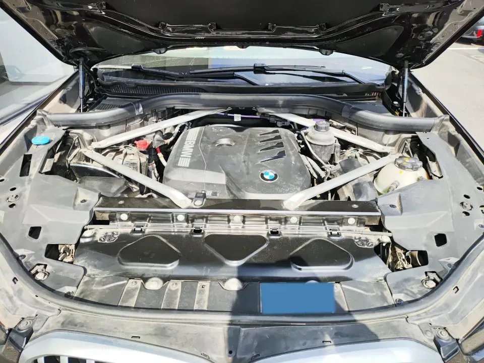2023 BMW X6 2.0T 258HP L4 8AT,autocango,china used car exporter,china ev exporter,chinese used car exporter,chinese used ev exporter