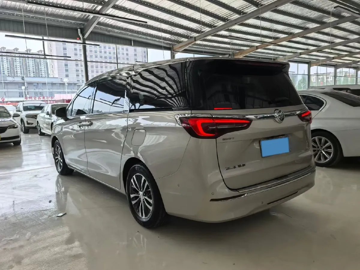 2021 Buick GL8 2.0T 237HP L4 9AT,autocango,china used car exporter,china ev exporter,chinese used car exporter,chinese used ev exporter