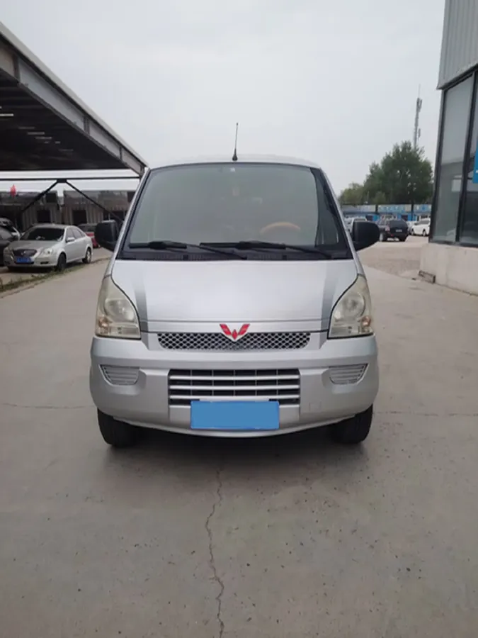2019 WuLing RongGuang 1.5L 107HP L4 5MT,autocango,china used car exporter,china ev exporter,chinese used car exporter,chinese used ev exporter