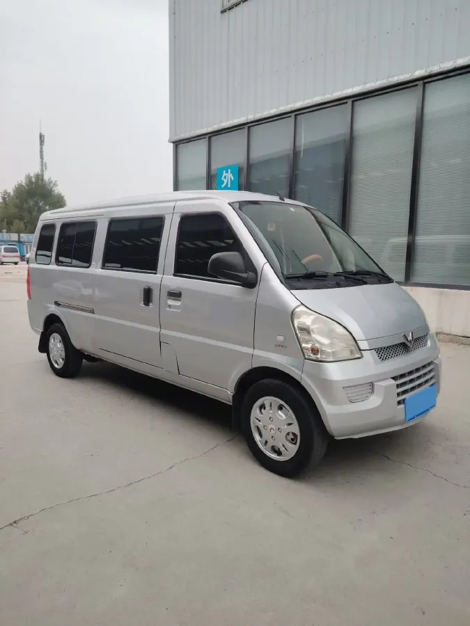 2019 WuLing RongGuang 1.5L 107HP L4 5MT,autocango,china used car exporter,china ev exporter,chinese used car exporter,chinese used ev exporter