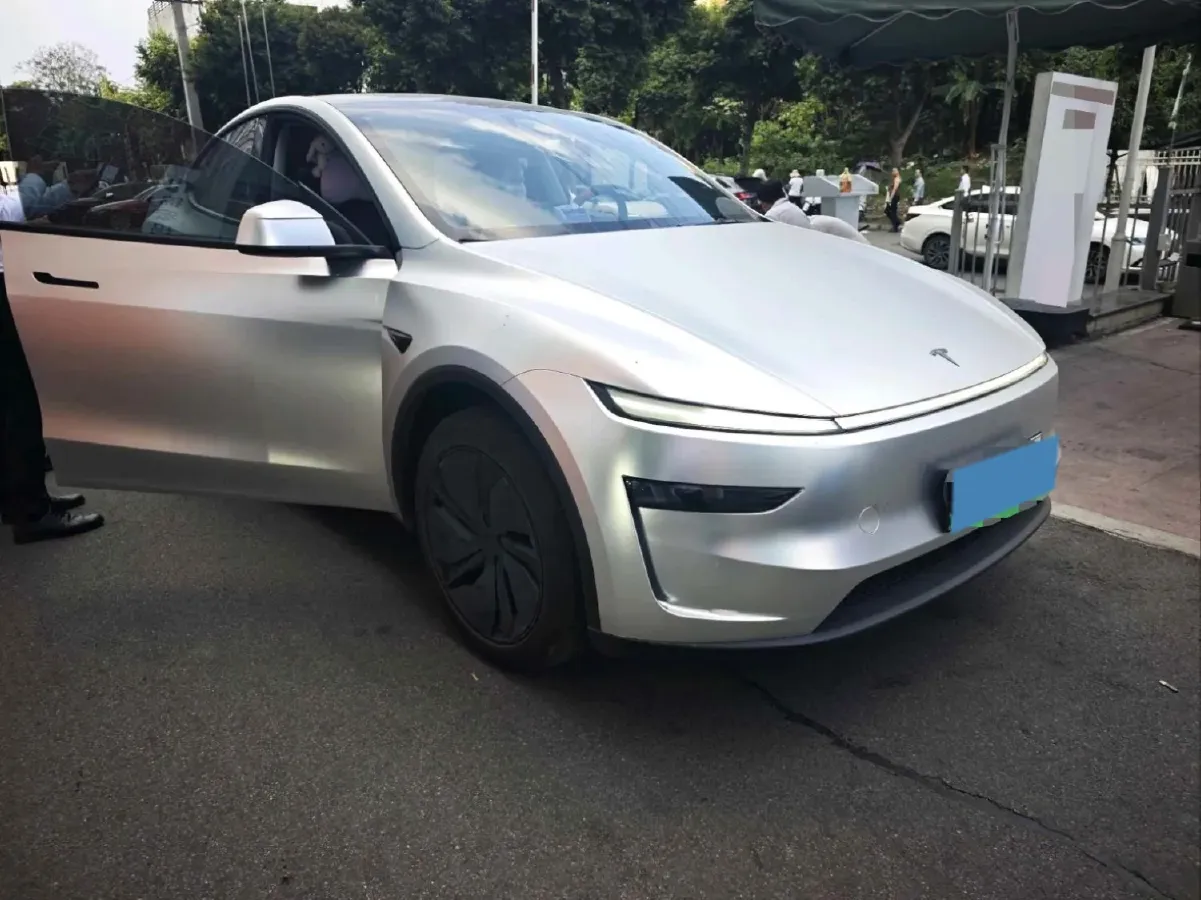 2024 Iveco OuSheng BEV 77.28KWH,autocango,china used car exporter,china ev exporter,chinese used car exporter,chinese used ev exporter