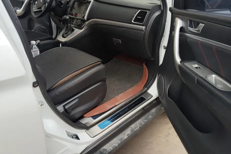 2018 Haval M6 1.5T 150HP L4 7DCT,autocango,china used car exporter,china ev exporter,chinese used car exporter,chinese used ev exporter