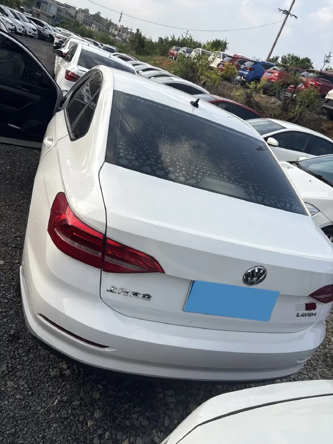 2019 Volkswagen Lavida 1.5L 113HP L4 5MT,autocango,china used car exporter,china ev exporter,chinese used car exporter,chinese used ev exporter