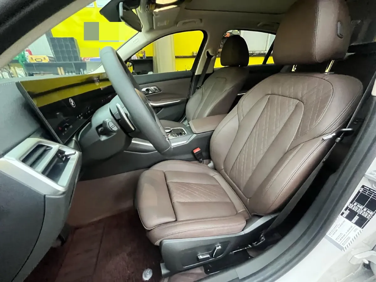 2025 BMW 3 Series 2.0T 184HP L4 8AT,autocango,china used car exporter,china ev exporter,chinese used car exporter,chinese used ev exporter