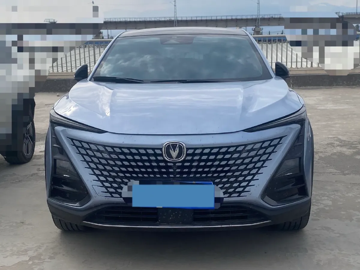 2022 ChangAn UNI-T 1.5T 188HP L4 7DCT,autocango,china used car exporter,china ev exporter,chinese used car exporter,chinese used ev exporter